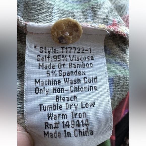 Johnny Was Los Angeles Striped Floral Top Women’s Size L - Picture 6 of 11